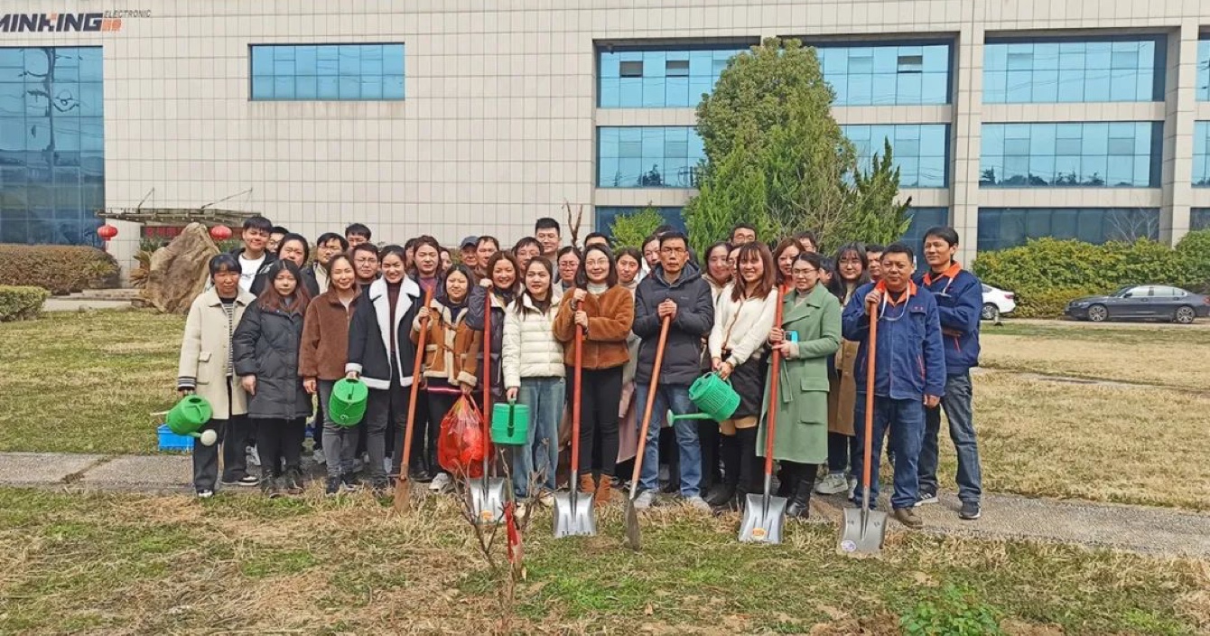 播种绿色·拥抱春天 | pg电子子公司明景植树节活动